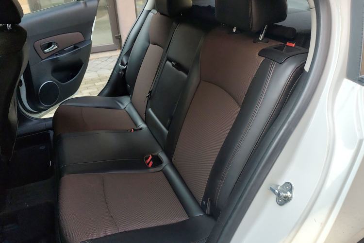 Used Chevrolet Cruze 2013 Hatchback 1.6L Automatic Luxury Model
