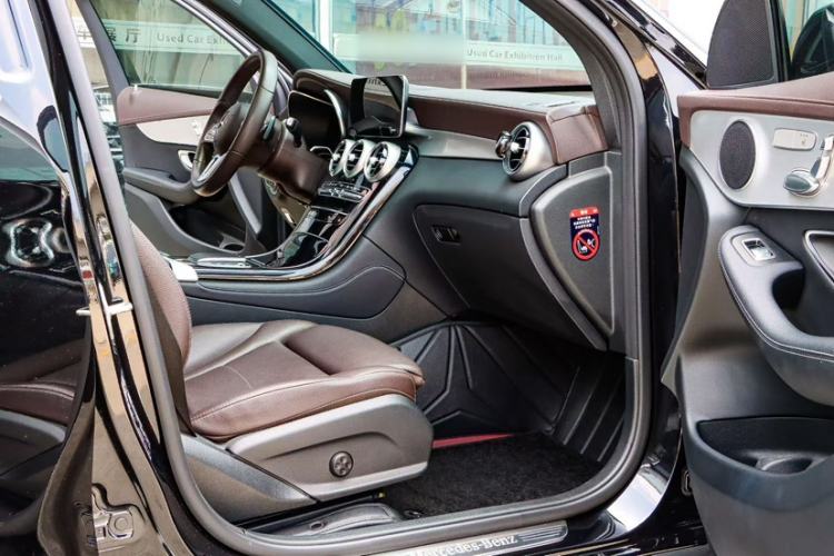 Used Mercedes-Benz GLC 2021 GLC 260 L 4MATIC Dynamic Edition Interior 1