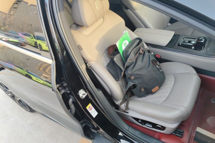 Used BYD Han 2024 EV Glory Edition 715KM Front-Wheel-Drive Flagship Model
