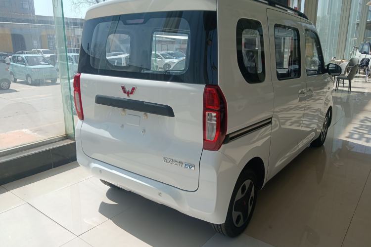 Used Wuling Zhiguang New Energy 2025 Comfort Model Rear Right 45 Deg
