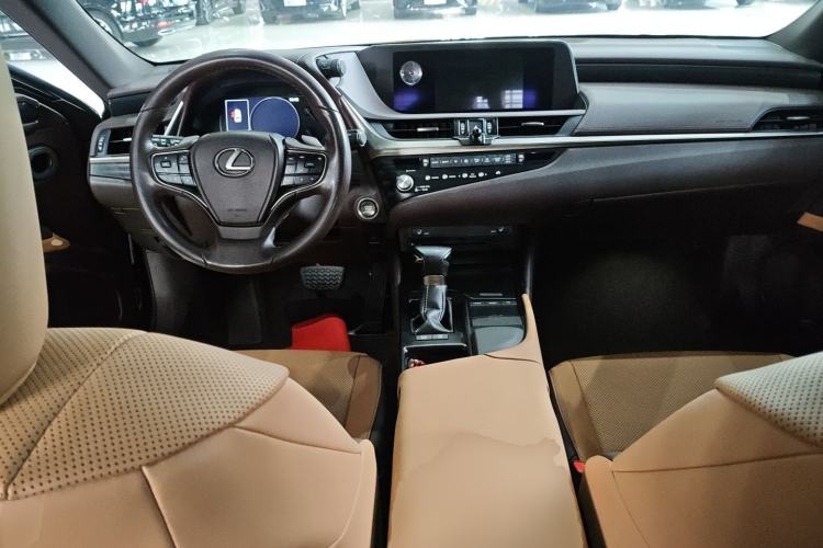 Used Lexus ES 2020 200 Excellence Edition