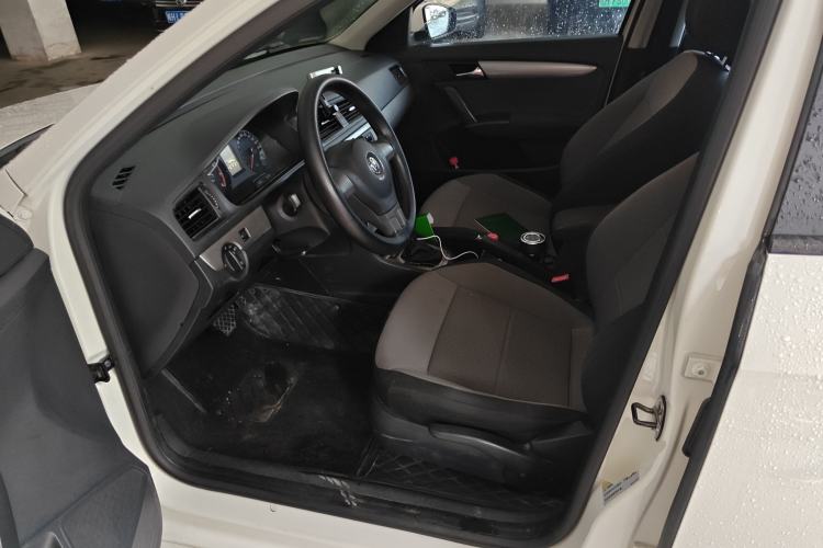 Used Volkswagen Gran Lavida 2013 1.6L Automatic Fashion Model Left Front Seat