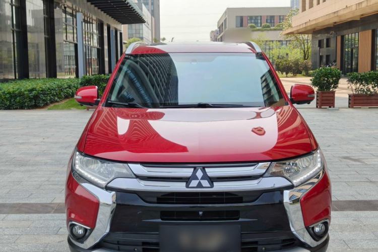 Used Mitsubishi Outlander 2018 2.0L Two-Wheel Drive Glory Edition 5 Seats Exterior 5