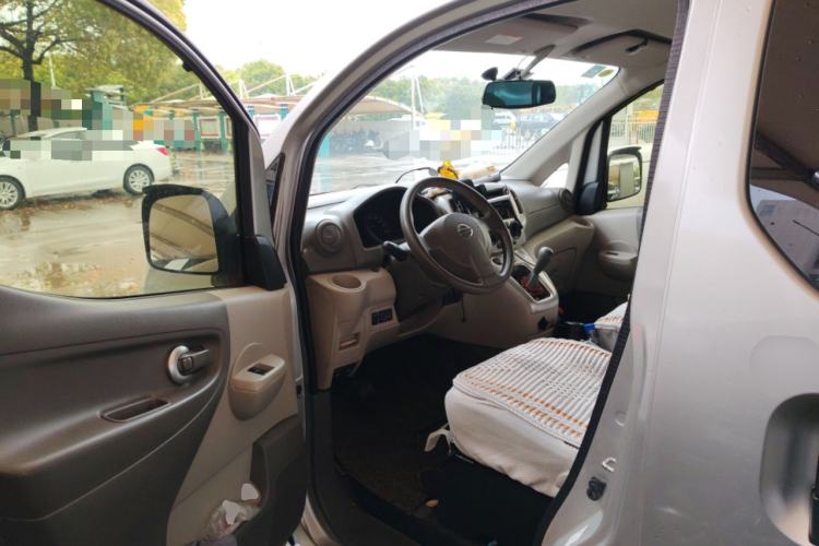 Used Nissan NV200 2014 1.6L Manual Luxury Model China IV Standard Driver Seat