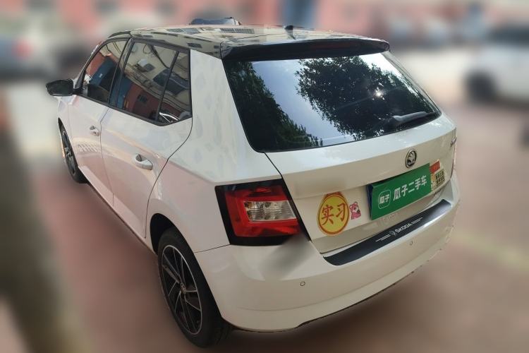 Used Skoda Fabia 2015 1.6L Automatic Sport Edition
