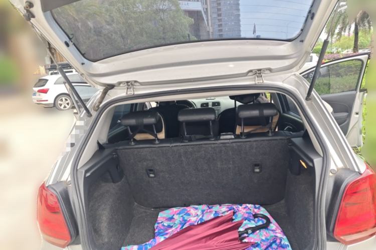 Used Volkswagen Polo 2014 1.4L Manual Fashion Edition Trunk