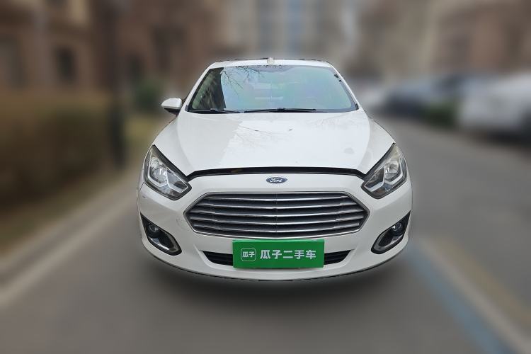 Used Ford Escort 2015 1.5L Automatic Fashion Model
