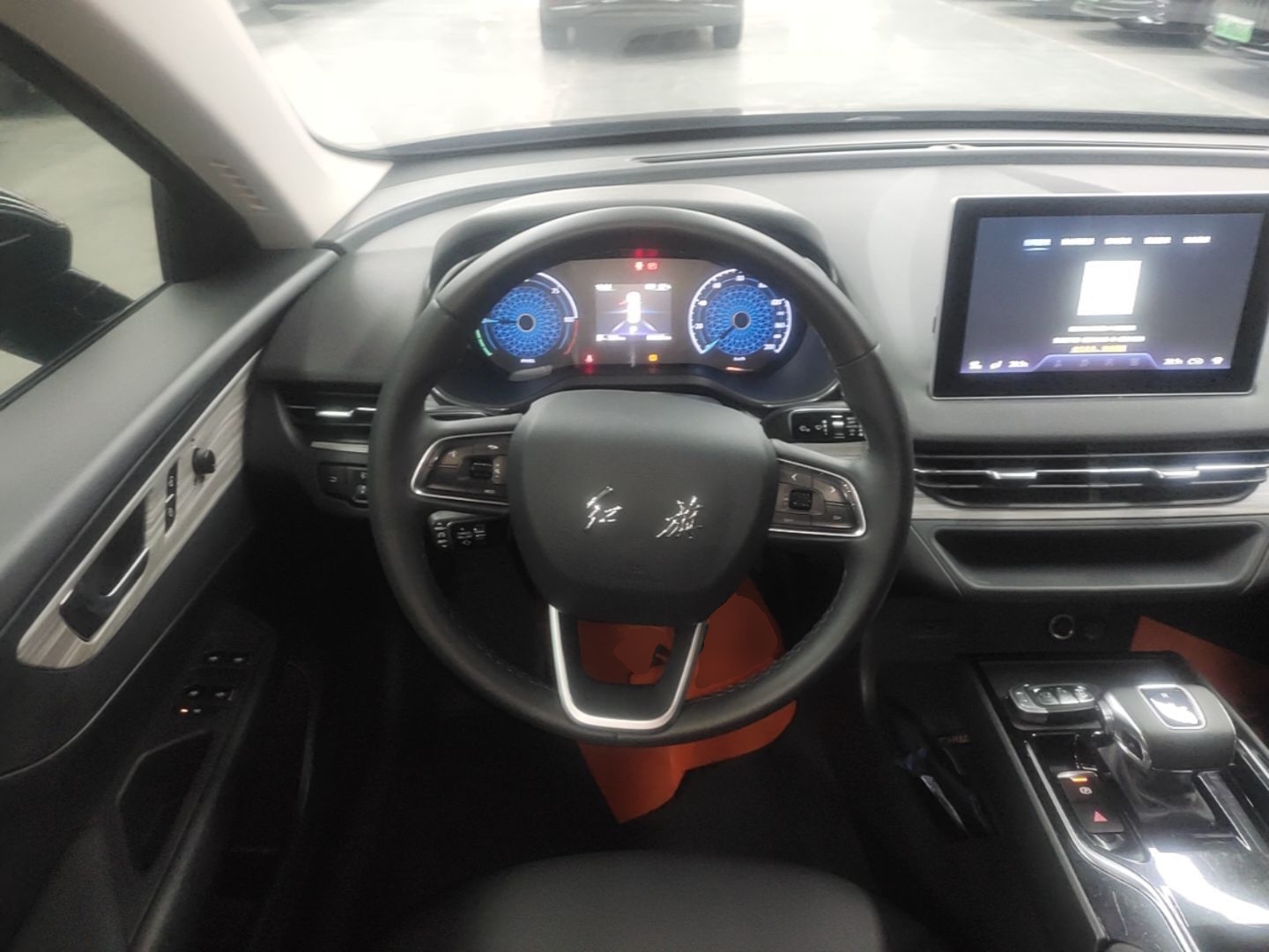 Hongqi E-QM5 2023 620km PLUS — снимка 15