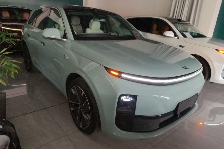 Used Li Auto L6 2025 Pro Smart Refresh Edition
