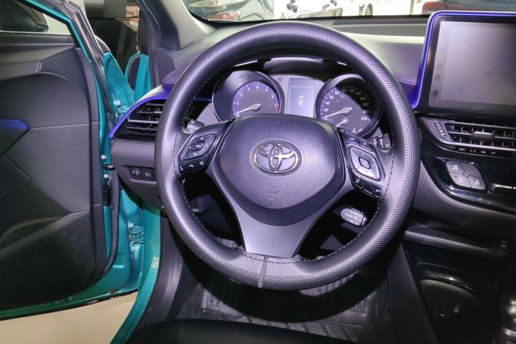 Used Toyota C-HR 2018 2.0L Leading Edition China V-standard