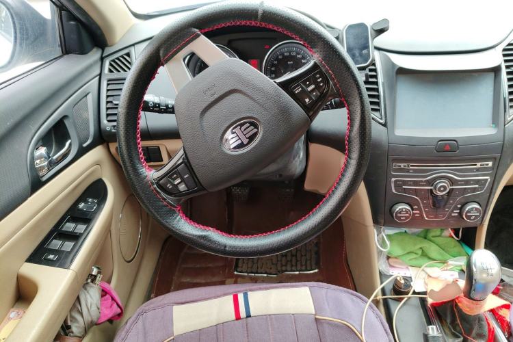 Used Bestune B50 2013 1.6L manual luxury version
