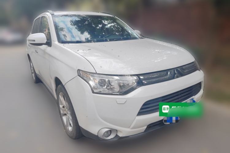 Used Mitsubishi Outlander 2013 2.4L 4x4 Luxury Navigation Edition 5 Seats

