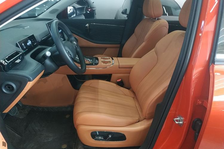 Used AION V 2024 Aion Tyrannosaurus 650 LiDAR Edition Left Front Seat