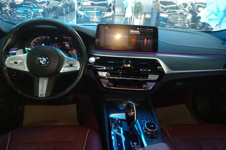 Used BMW 5 Series 2022 Second Facelift 530Li Leading Edition M Sport Package