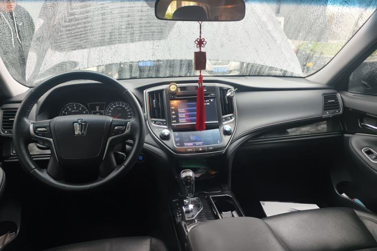 Used Toyota Crown 2015 2.0T Fashion Edition
