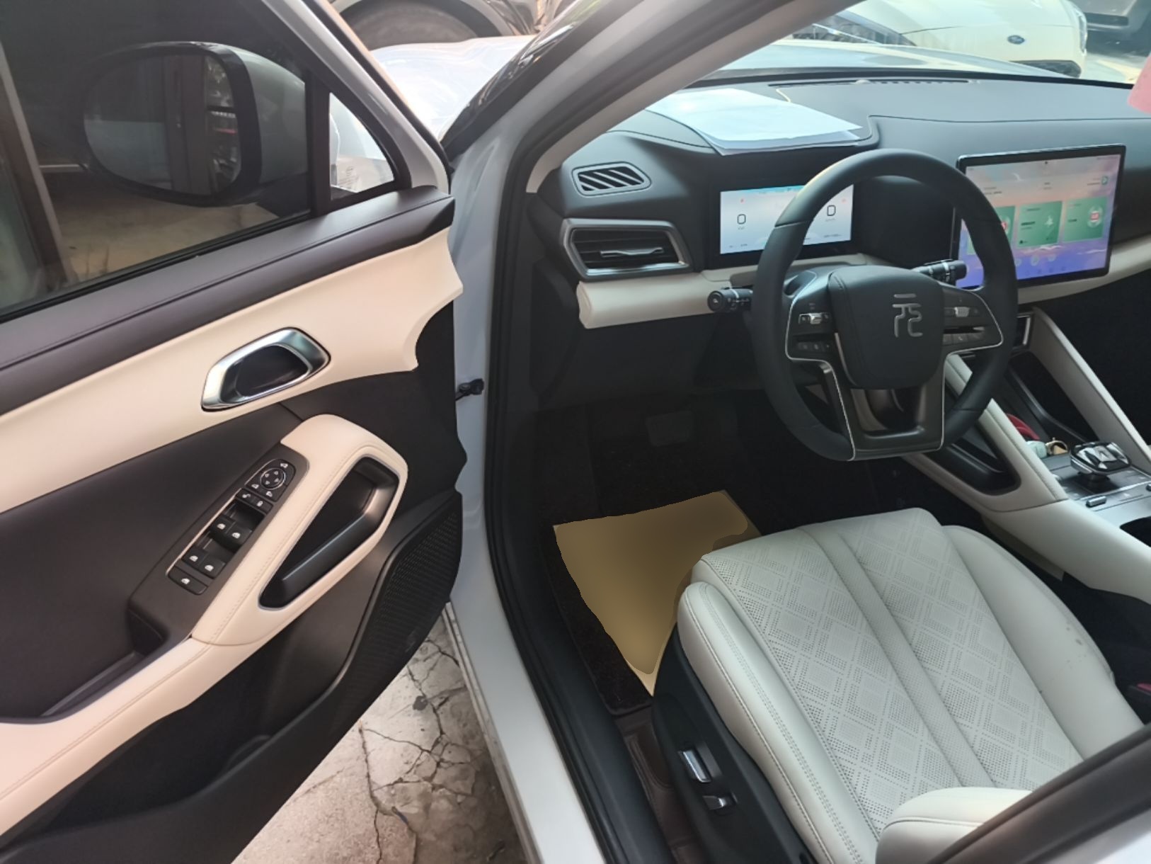 BYD Yuan UP 2024 401KM Beyond Edition — снимка 18