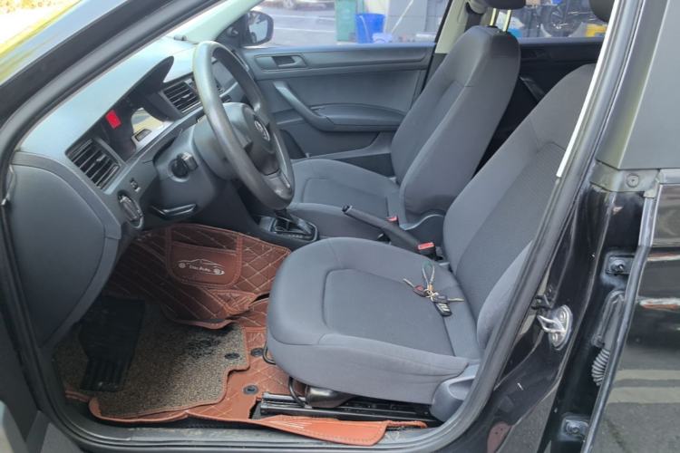 Used Volkswagen Santana 2013 1.6L Automatic Fashion Edition
