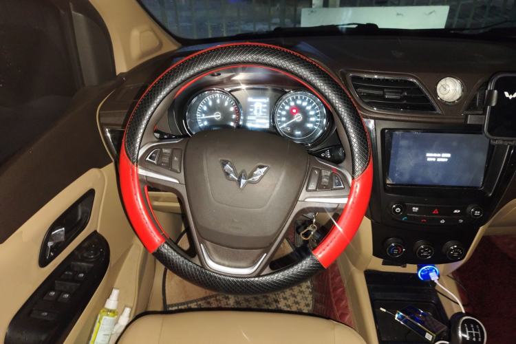 Used Wuling Hongguang 2016 1.5L S1 Deluxe Model China V-standard