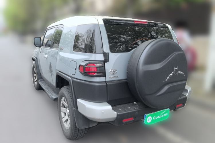 Used Toyota FJ Cruiser 