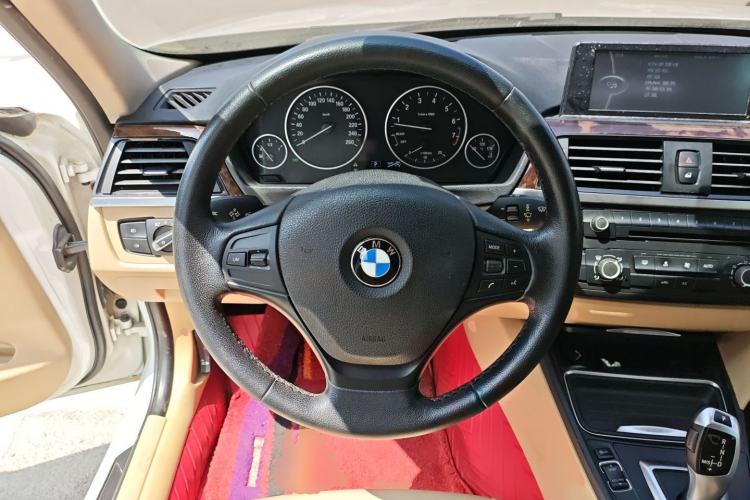Used BMW 3 Series 2013 320Li Fashion Model
