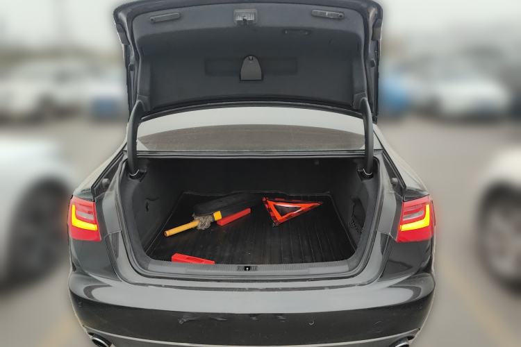 Used Audi A6L 2012 30 FSI Comfort Model Trunk