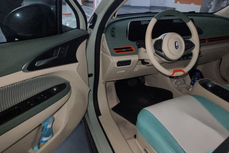 Used ORA Good Cat 2022 Morandi Edition 400km Standard Range Premium Version Lithium-Ion Battery
