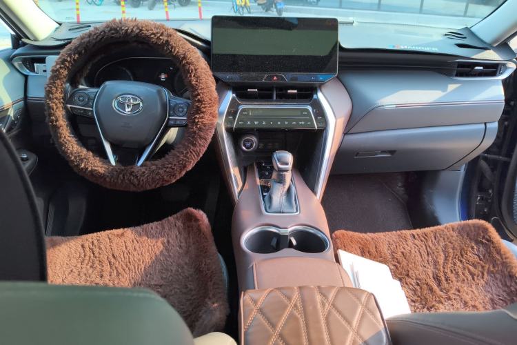 Used Toyota Harrier 2022 2.0L CVT Two-Wheel Drive Deluxe Edition
