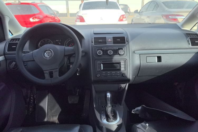 Used Volkswagen Touran 2015 1.4T DSG Comfort Edition 5 Seats