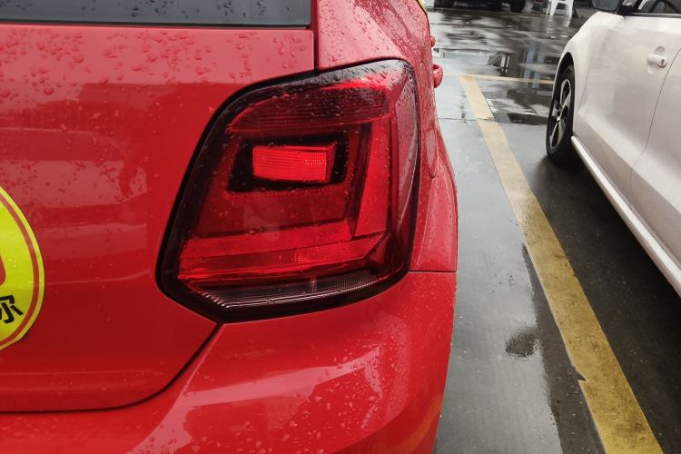 Used Volkswagen Polo 2014 1.6L Automatic Comfort Edition Exterior 3