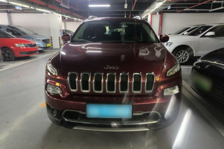 Used Jeep Cherokee 2016 2.4L Professional Smart Version
