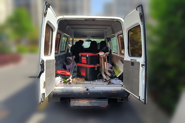 Used Ford Classic Transit 2015 2.8T Diesel Multi-Function Vehicle Short Wheelbase 6-Seater Mid-Roof Edition JX493ZLQ4