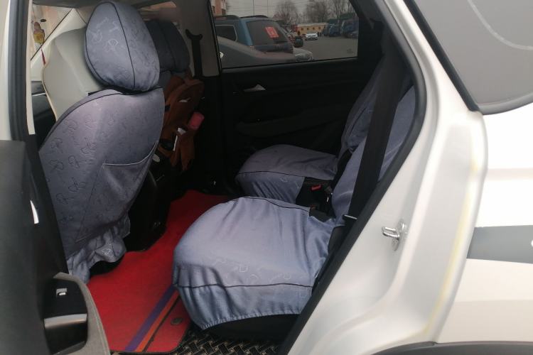 Used Baojun 530 2020 1.5T Manual Comfort Version 6 Seats Interior 4