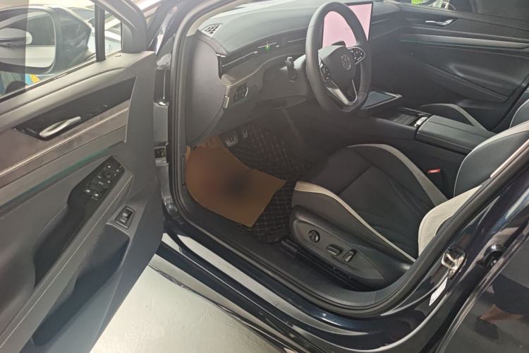 Used Volkswagen ID.7 VIZZION 2024 PRO Model Driver Seat