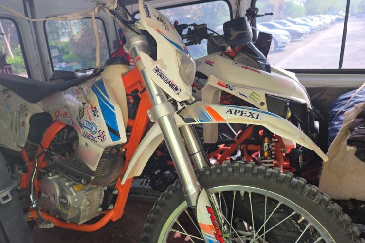 Used Ford Classic Transit 2013 2.8T Diesel Logistics Model with Short Wheelbase and Mid-Roof JX493ZLQ4
