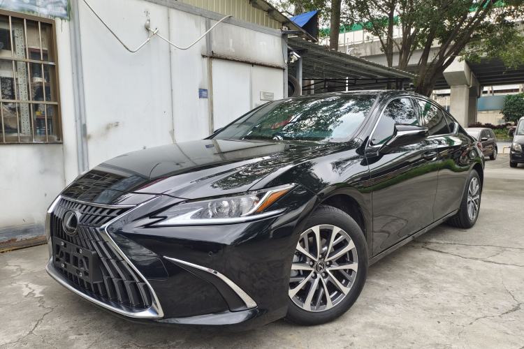 Used Lexus ES 2023 200 Excellence Edition