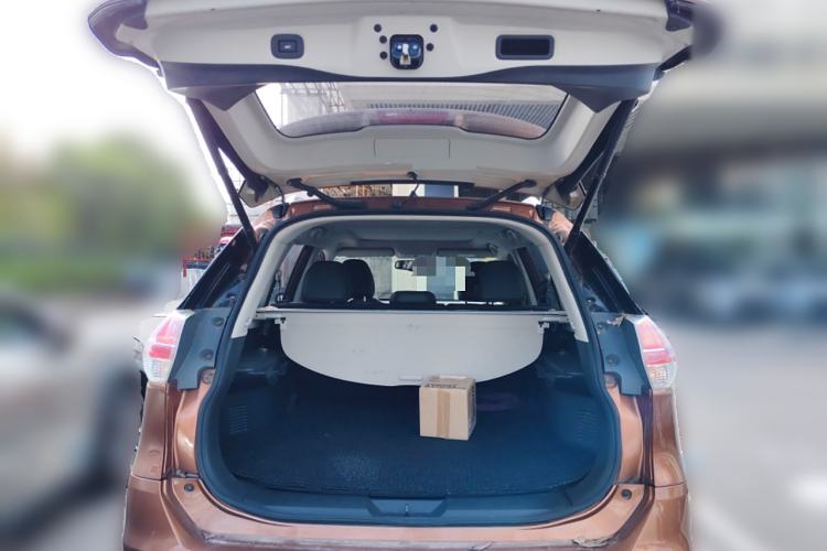 Used Nissan X-Trail 2015 2.5L CVT Leading MAX Edition 4WD