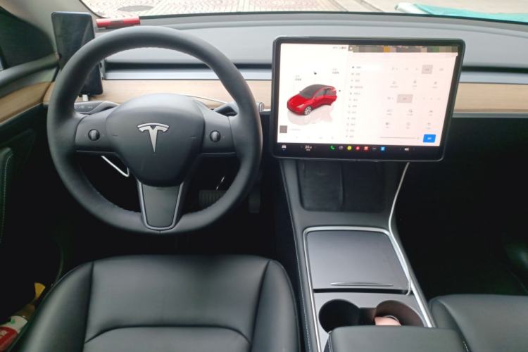 Used Tesla Model Y 2022 Long-Range All-Wheel-Drive Version
