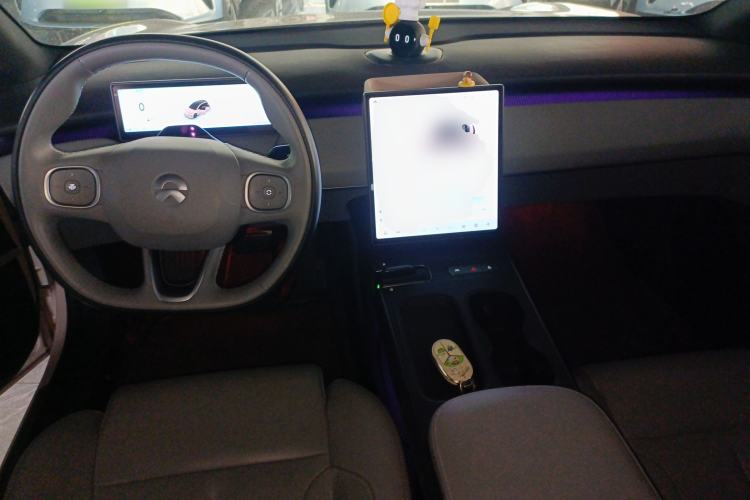 Used Nio ET5T 2024 75kWh Touring Center Console