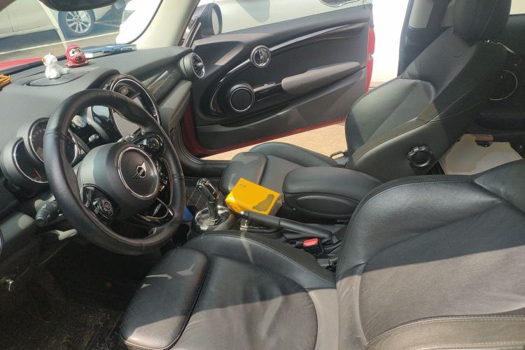 Used MINI 2019 1.5T COOPER Artist
