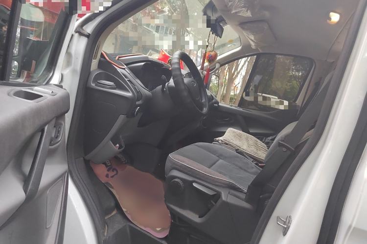 Used Ford Transit 2020 2.0T Gasoline Multi-Function Commercial Vehicle Mid-Drive Low-Roof Design with Dual Rear Doors Meeting China VI Emission Standards Driver Seat