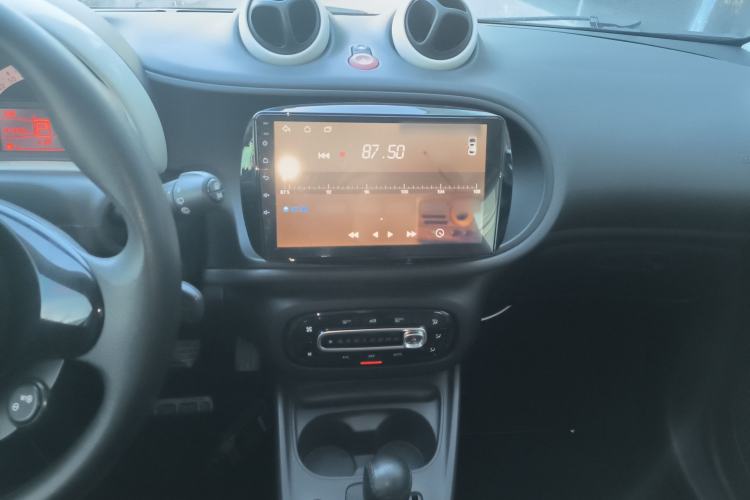 Used smart forfour 2018 1.0L 52 kW Dynamic Edition