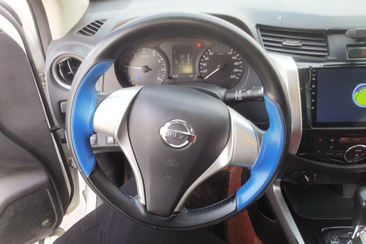 Used Nissan Navara 2017 2.5L Automatic 4x4 Luxury Edition QR25
