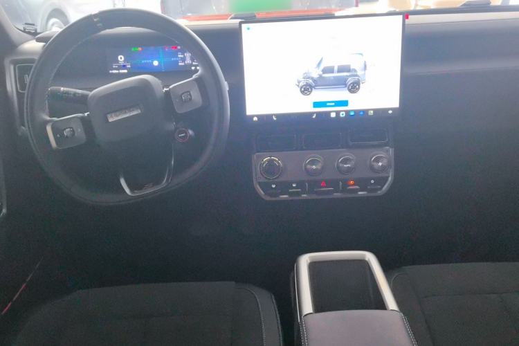 Used iCAR V23 2026 Model V23S 501 Four-Wheel Drive Peak Performance Edition Center Console