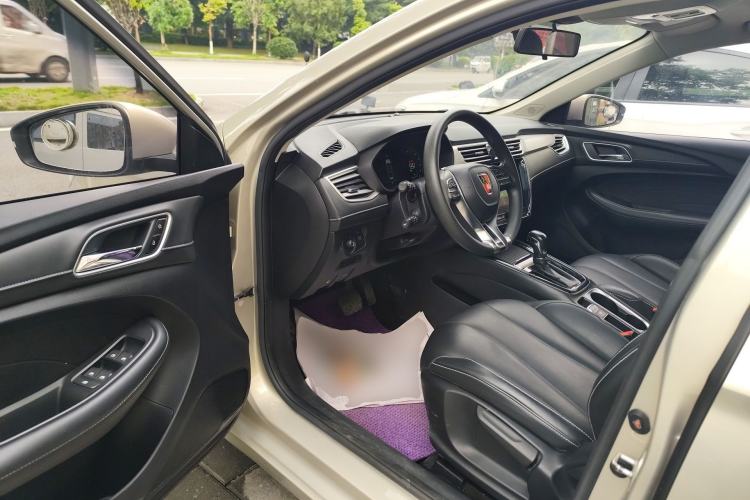 Used Roewe i5 2020 1.5L Automatic 4G Connect Luxury Flagship Edition
