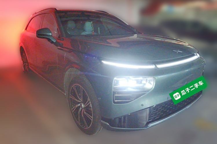 Used XPeng G9 2024 570 Max Front Right 45 Deg