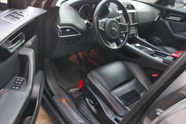 Used Jaguar F-PACE 2018 2.0T Four-Wheel Drive Urban Luxury Edition
