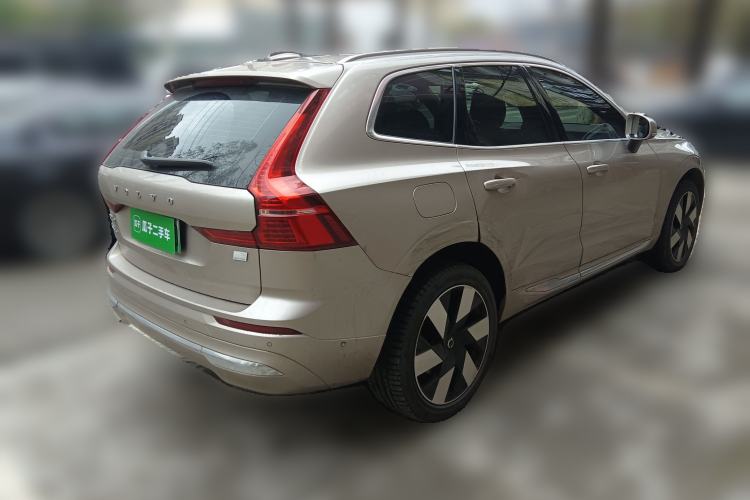 Used Volvo XC60 New Energy 2024 T8 Plug-in Hybrid Long-Range All-Wheel Drive Smart Luxury Edition Rear Right 45 Deg
