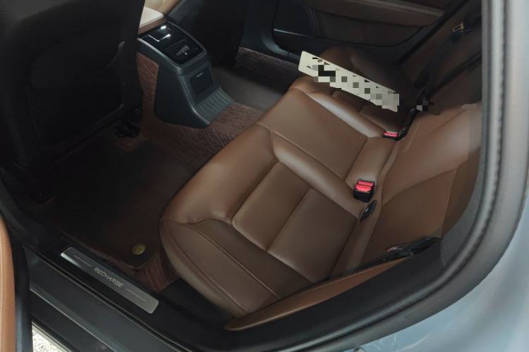 Used Volvo S90 New Energy 2022 T8 eDrive Hybrid Luxury Edition Left Rear Seat