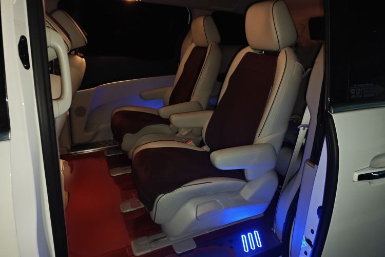 Used Buick GL8 2021 Land Cruiser Executive Class 652T Luxury Model