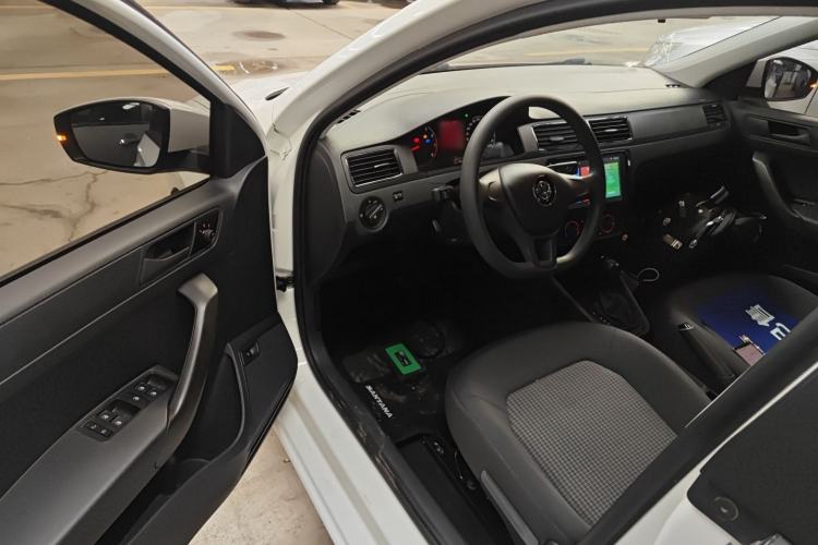 Used Volkswagen Santana 2016 1.6L Automatic Fashion Edition